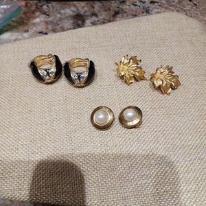 Vintage Women's Gold Tone Clip On Earrings Lot. Black Enamel, Faux Pearl.